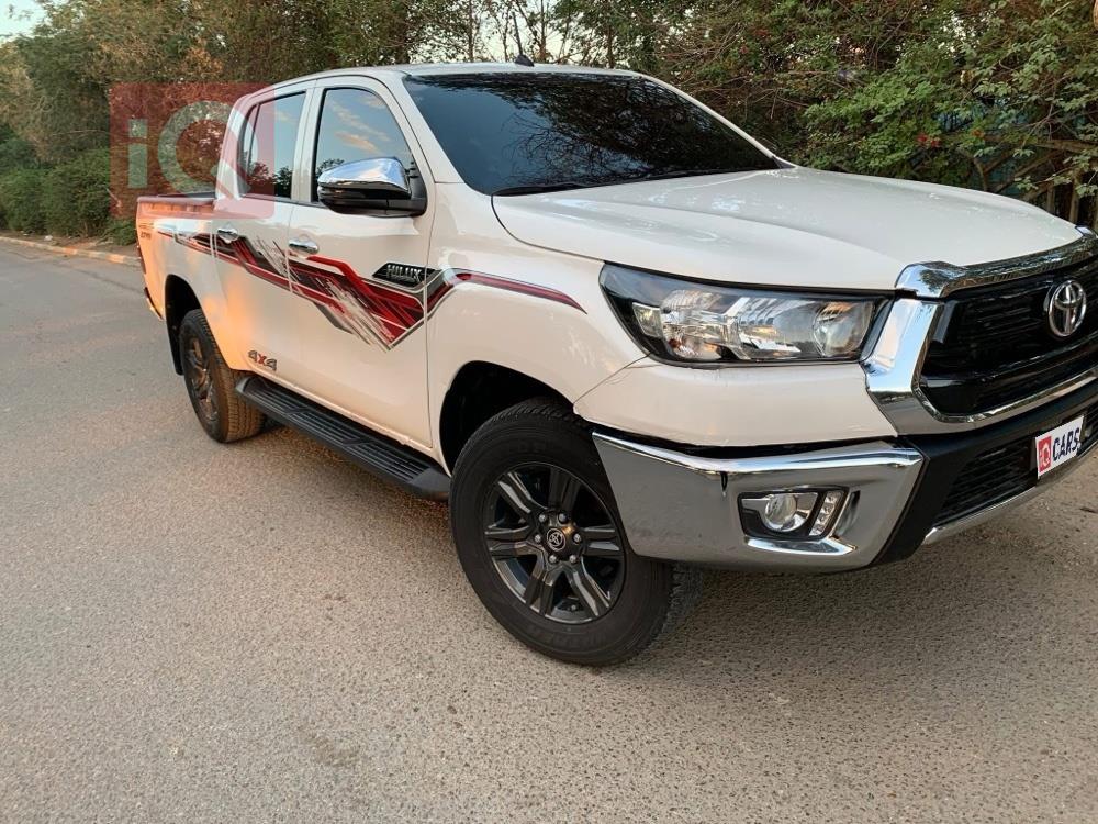 تويوتا هايلوكس